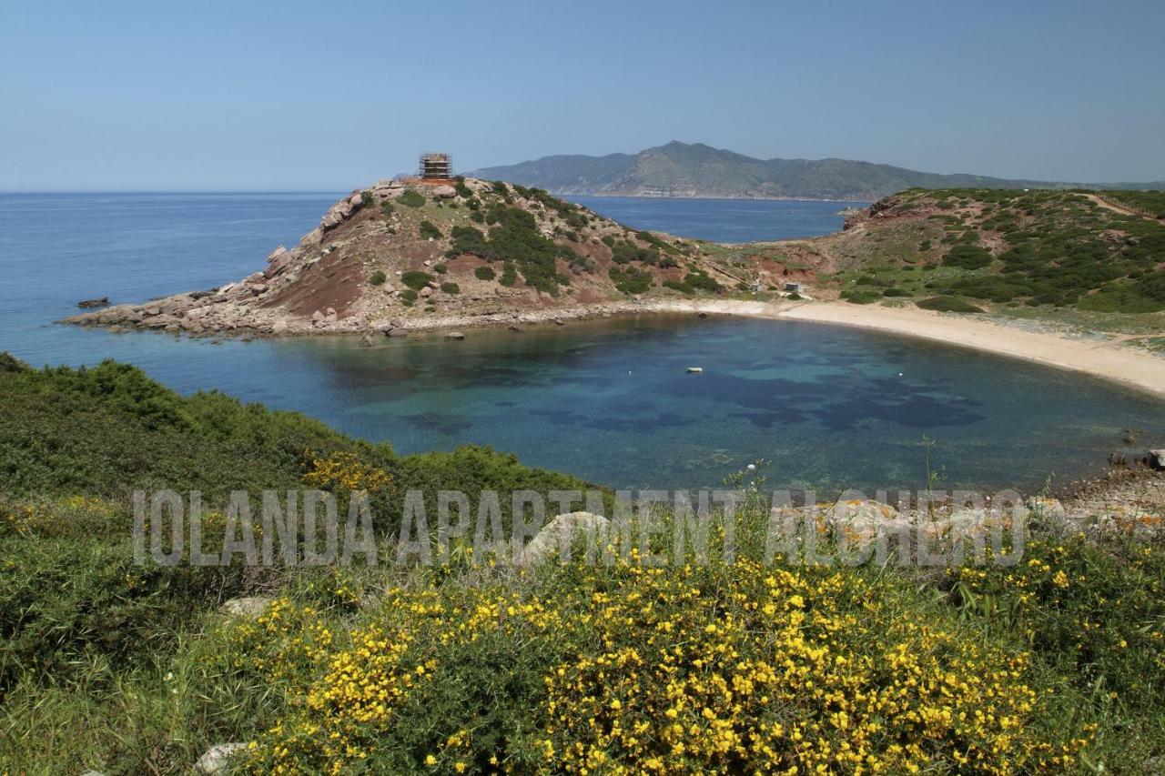 Iolanda Apartment 30M From Seaside Alghero Bagian luar foto